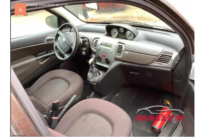 Lancia Ypsilon 1.2  (Sloop)