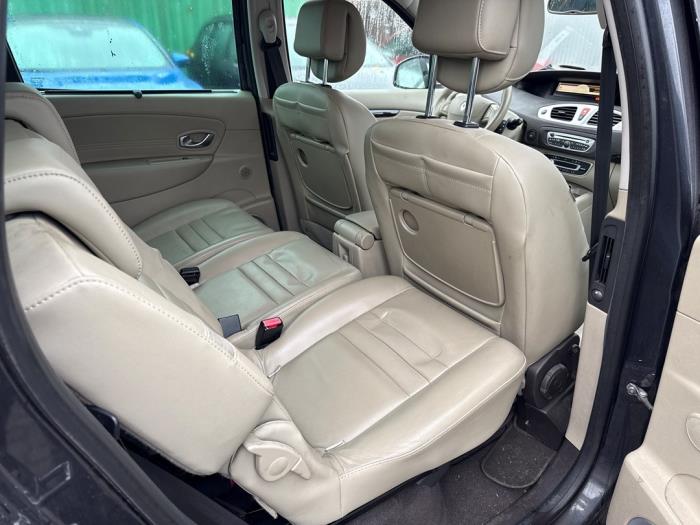 Renault Scénic III 1.4 16V TCe 130 Sloopvoertuig (2009, Metallic, Grijs)