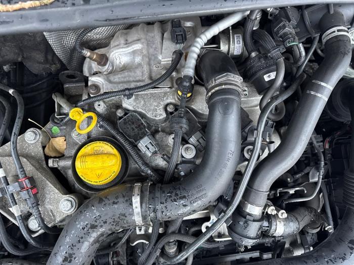 Renault Clio IV 0.9 Energy TCE 90 12V Sloopvoertuig (2013, Metallic, Zwart)