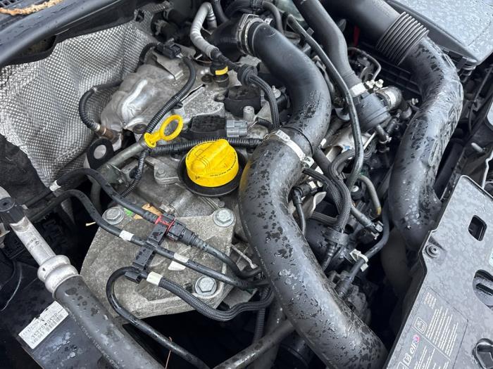 Renault Clio IV 0.9 Energy TCE 90 12V Sloopvoertuig (2013, Metallic, Zwart)