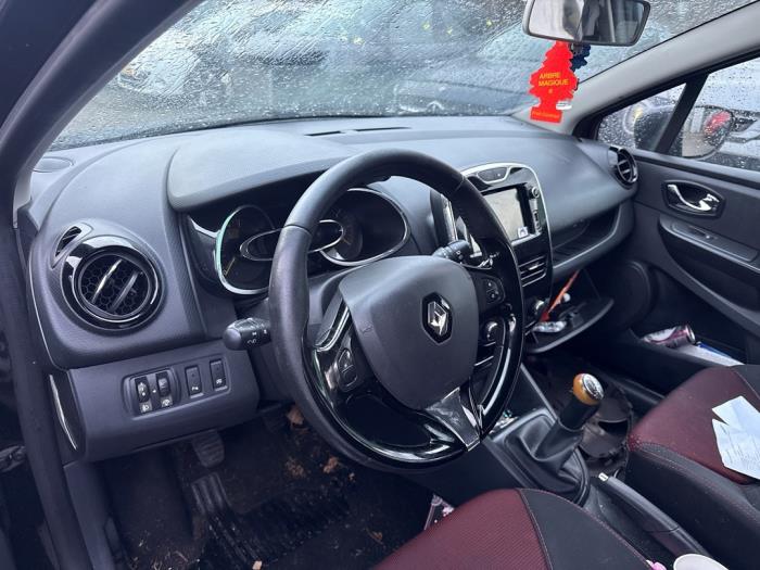 Renault Clio IV 0.9 Energy TCE 90 12V Sloopvoertuig (2013, Metallic, Zwart)