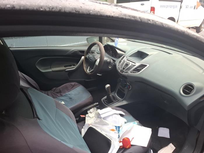 Ford Fiesta 6 1.6 TDCi 95 Sloopvoertuig (2010, Metallic, Zwart)